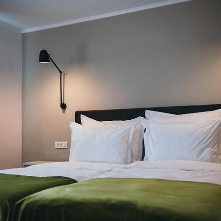 Nest Guesthouse Ντρομπέτα-Τούρνου Σεβερίν Εξωτερικό φωτογραφία
