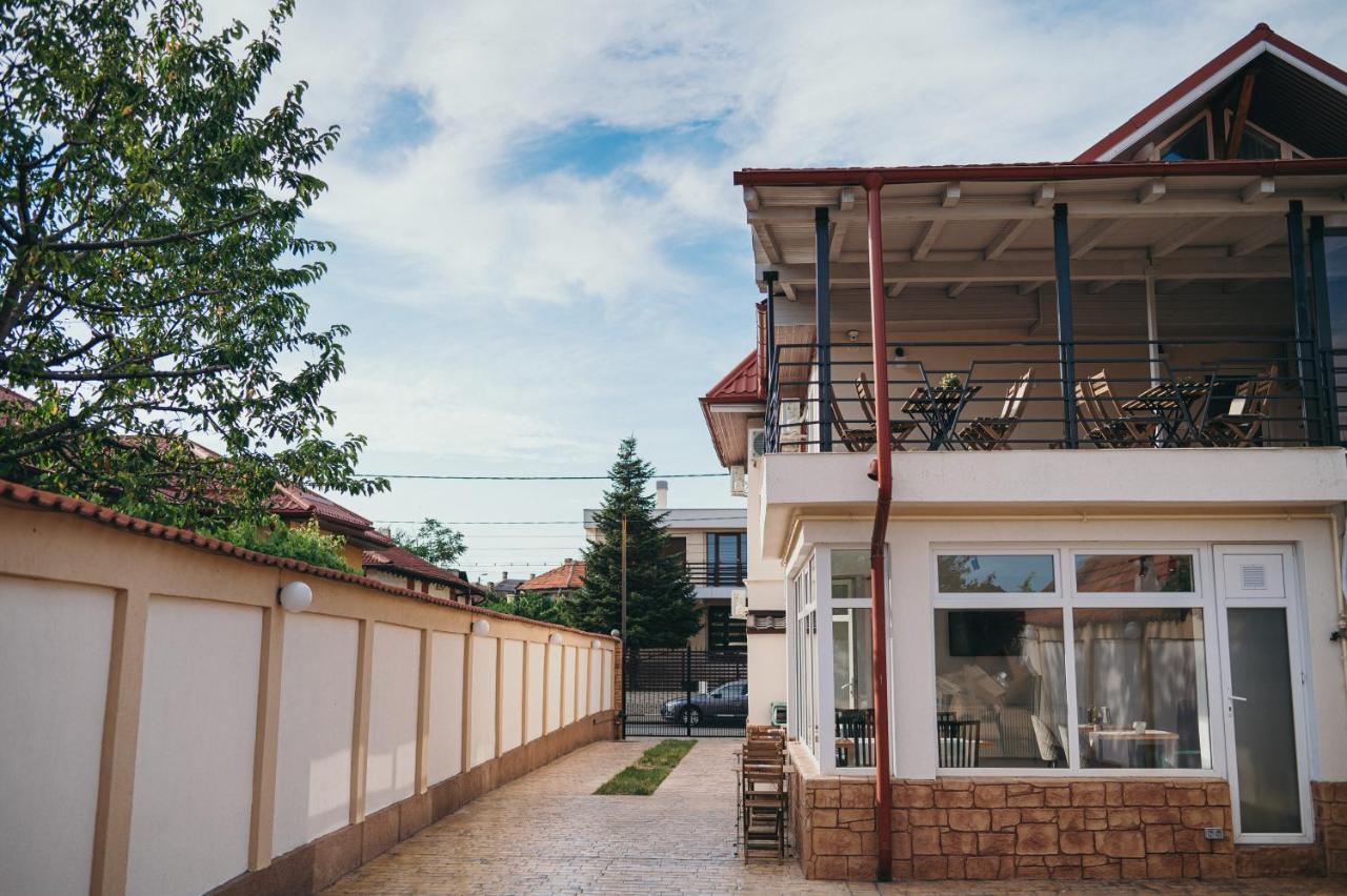 Nest Guesthouse Ντρομπέτα-Τούρνου Σεβερίν Εξωτερικό φωτογραφία
