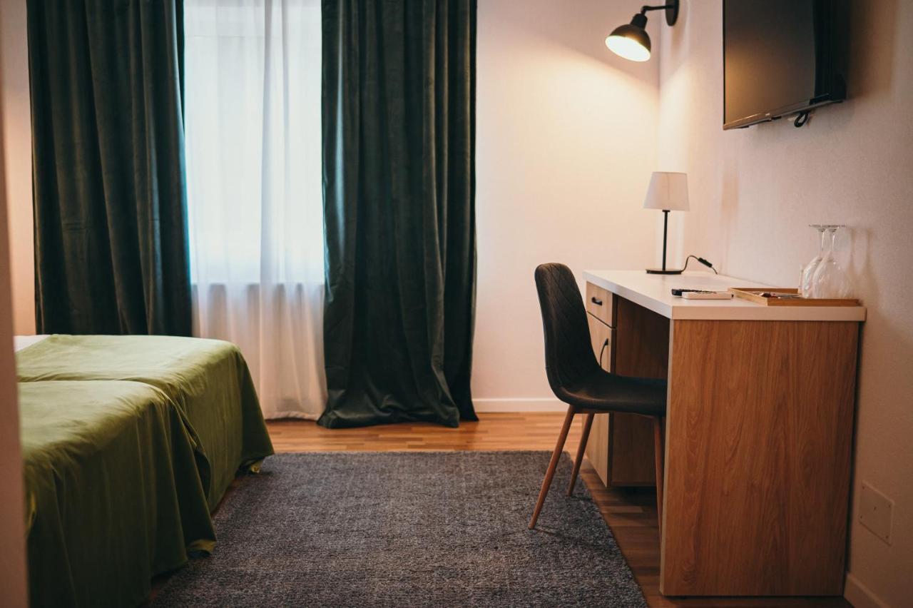 Nest Guesthouse Ντρομπέτα-Τούρνου Σεβερίν Εξωτερικό φωτογραφία