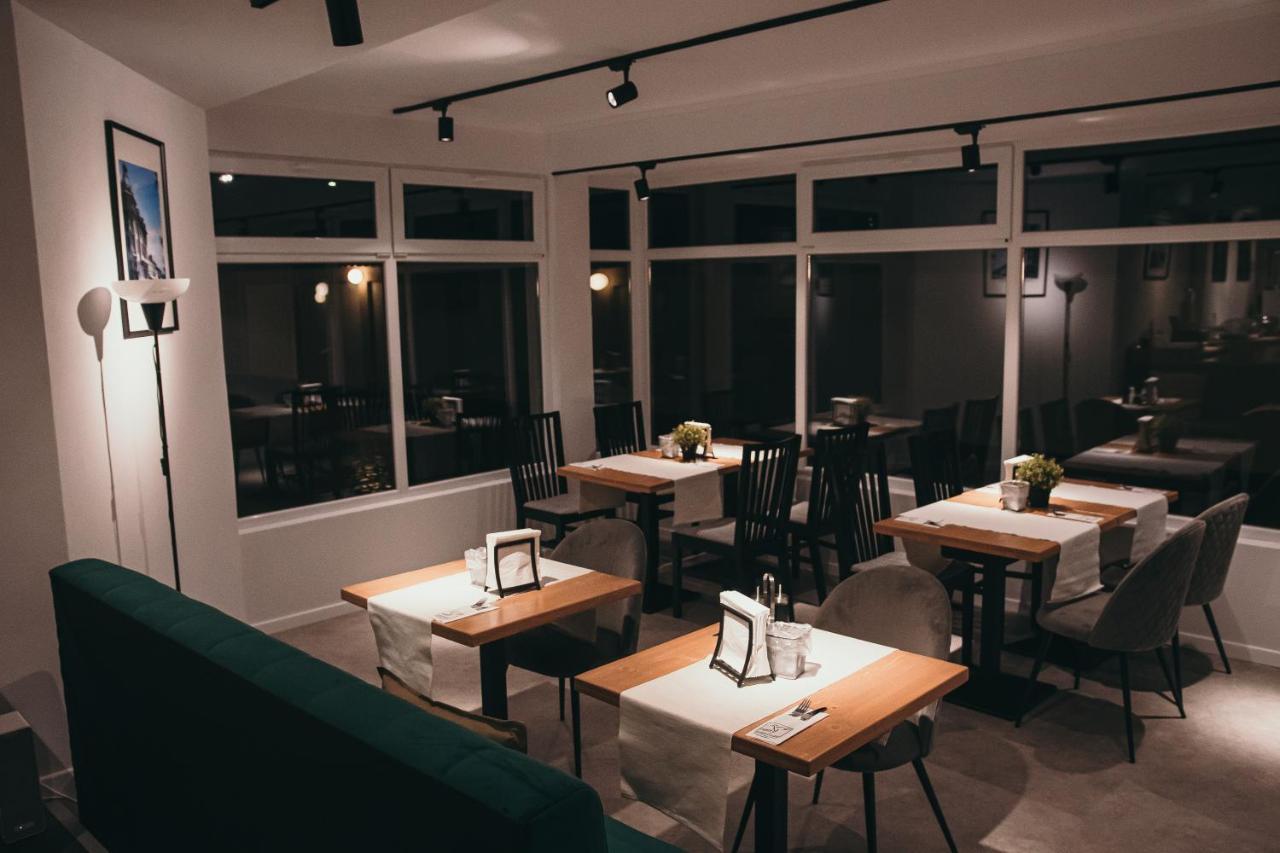 Nest Guesthouse Ντρομπέτα-Τούρνου Σεβερίν Εξωτερικό φωτογραφία
