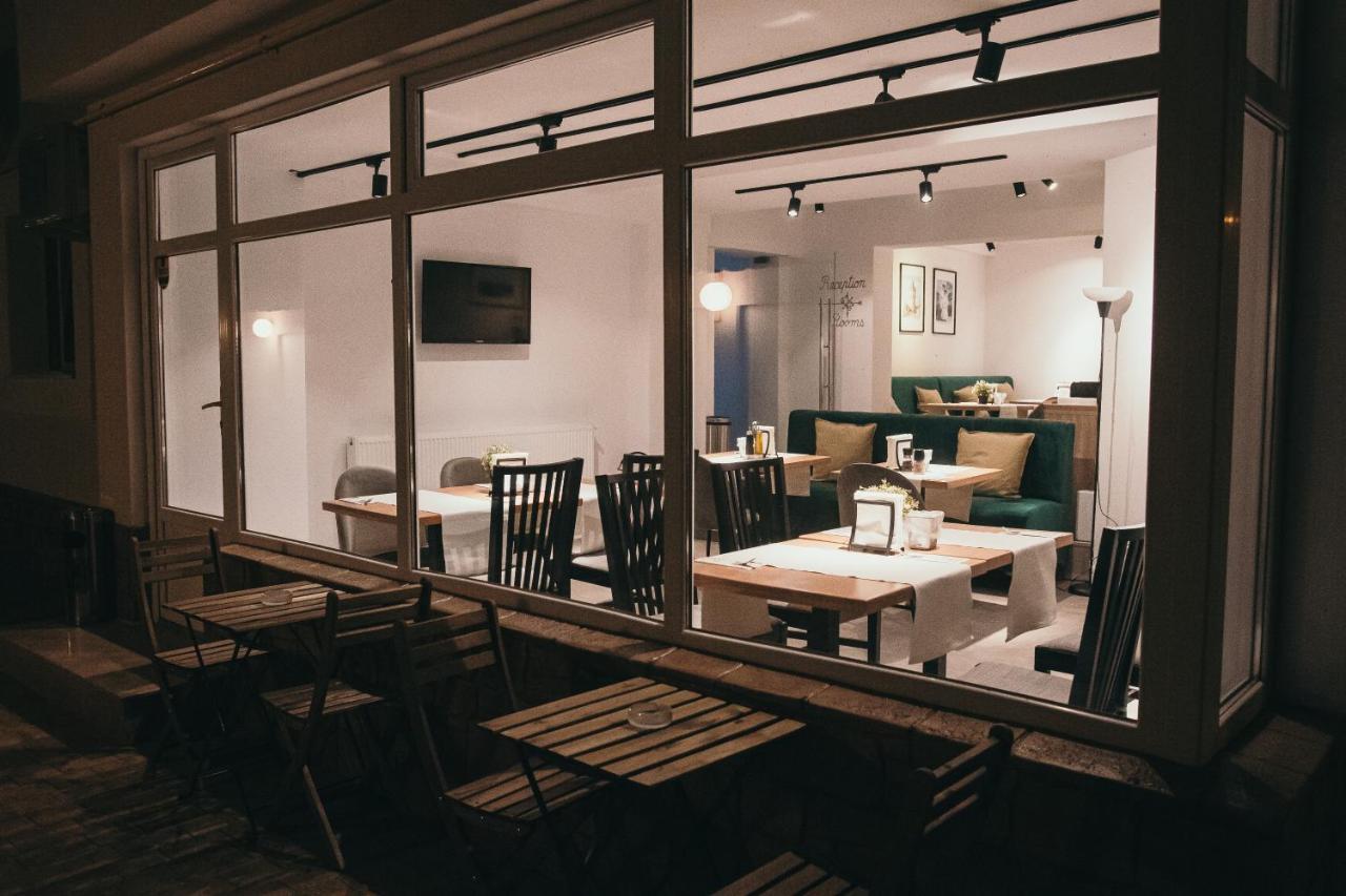 Nest Guesthouse Ντρομπέτα-Τούρνου Σεβερίν Εξωτερικό φωτογραφία